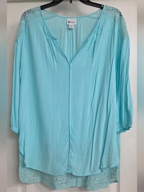 STYLUS Soft Aqua Lace-Trim V-Neck Tunic